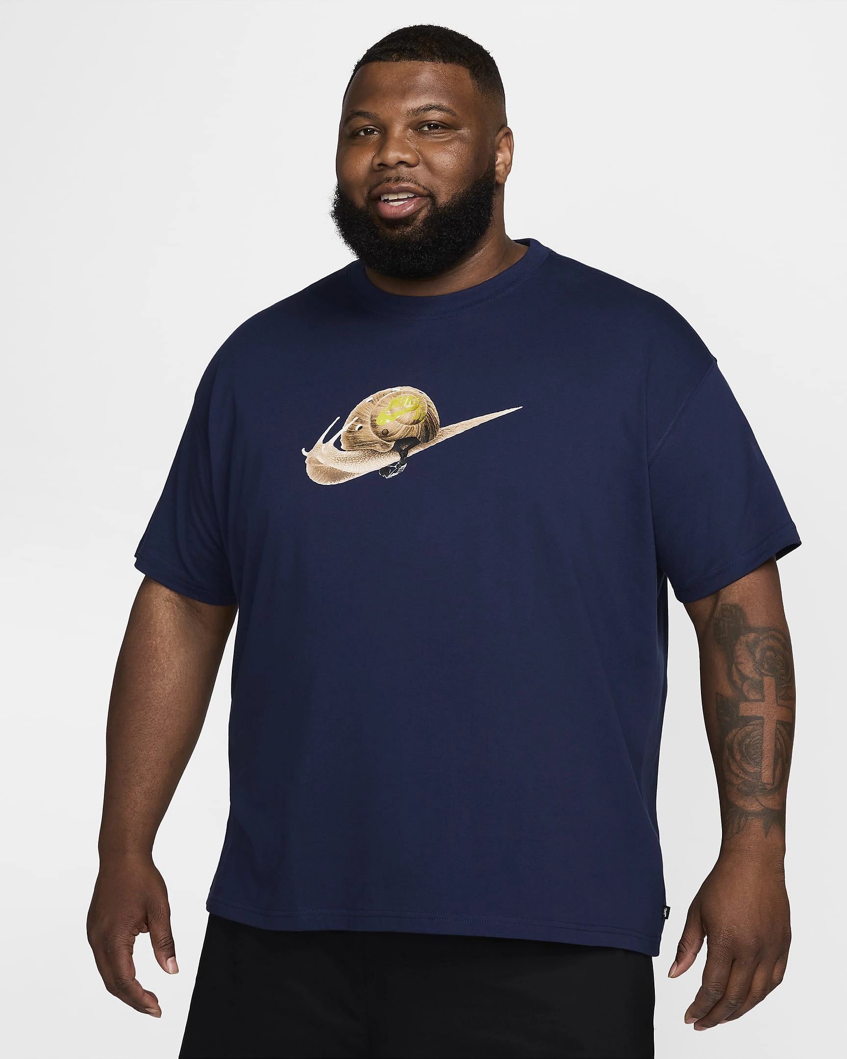 Nike SB Max90 Skate T-Shirt: Rul skaterverdenen i stil med denne ikoniske Nike trøje, perfekt til enhver dag.